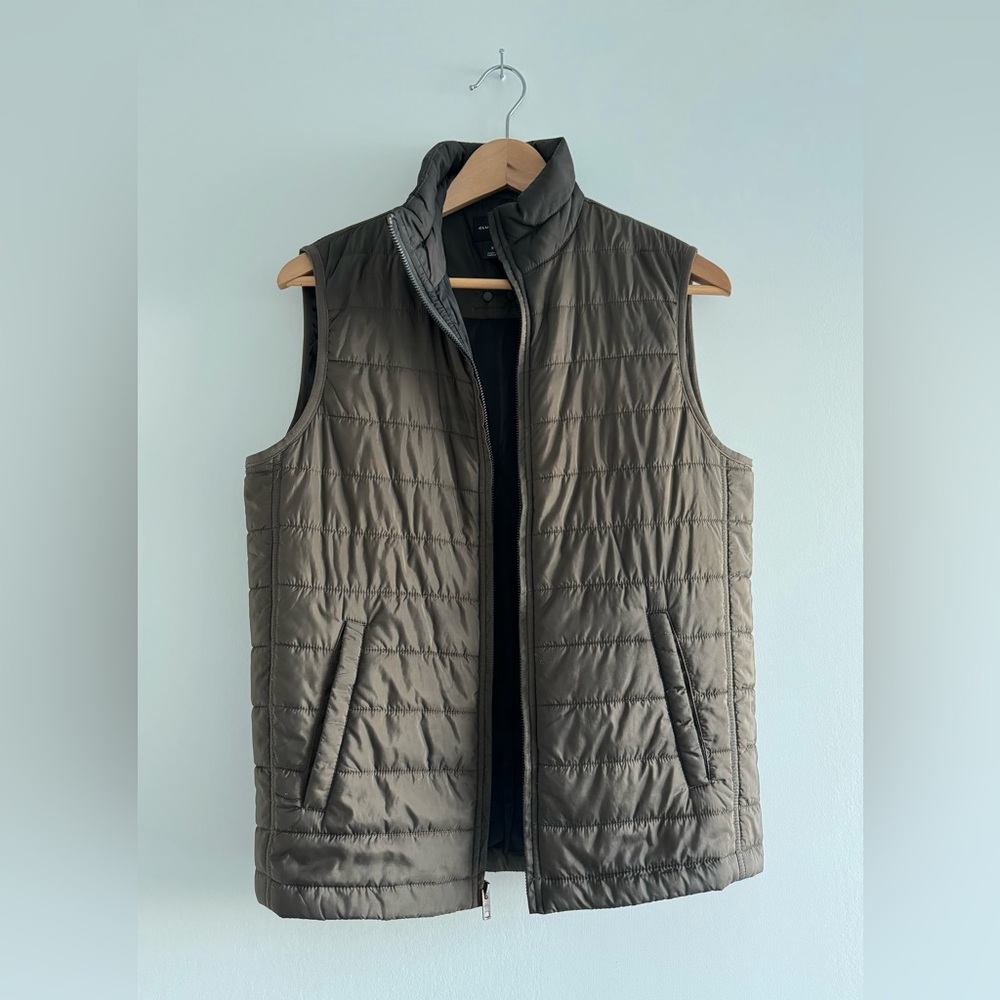 Club Monaco olive green vest (XS)